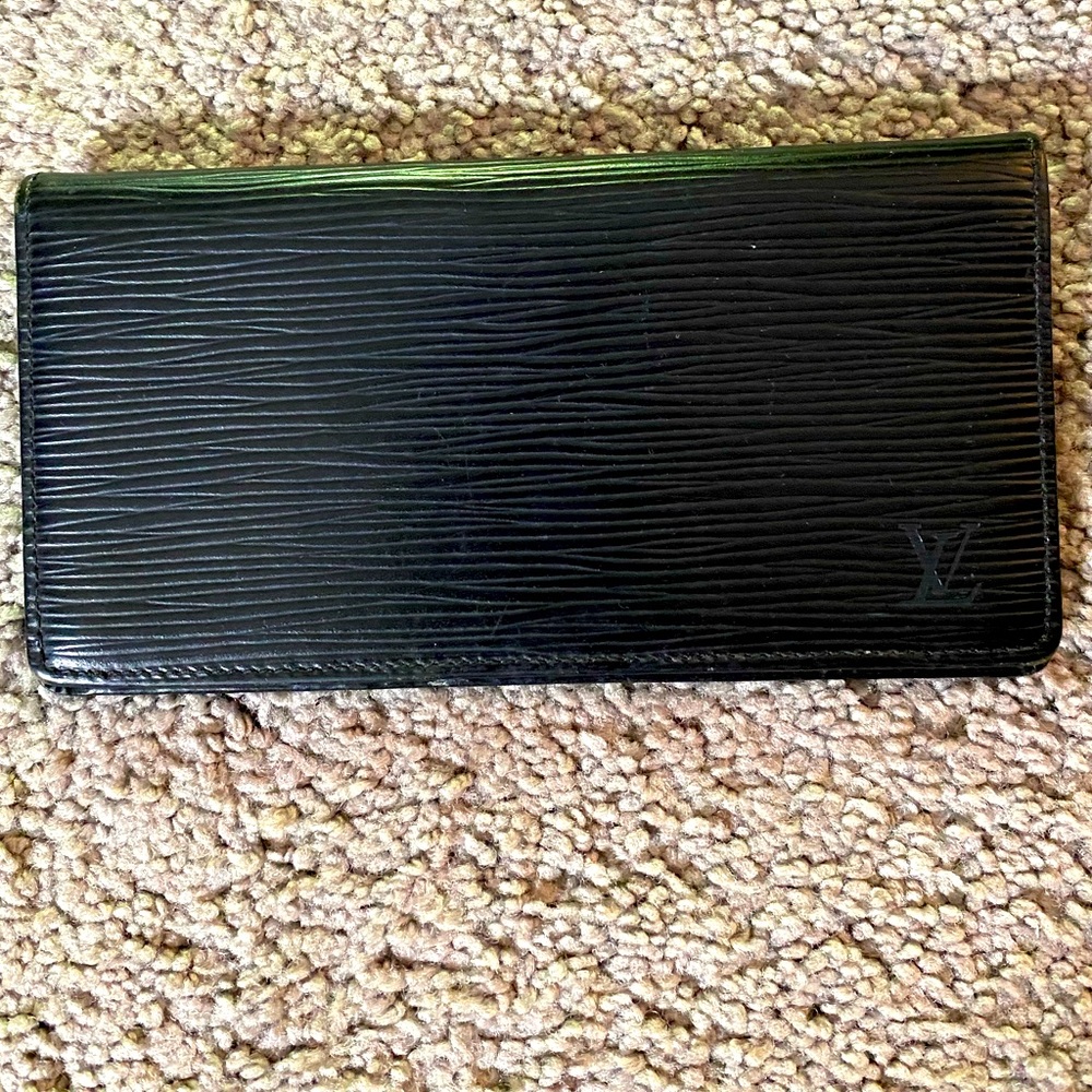 Louis Vuitton Black Epi Authentic!